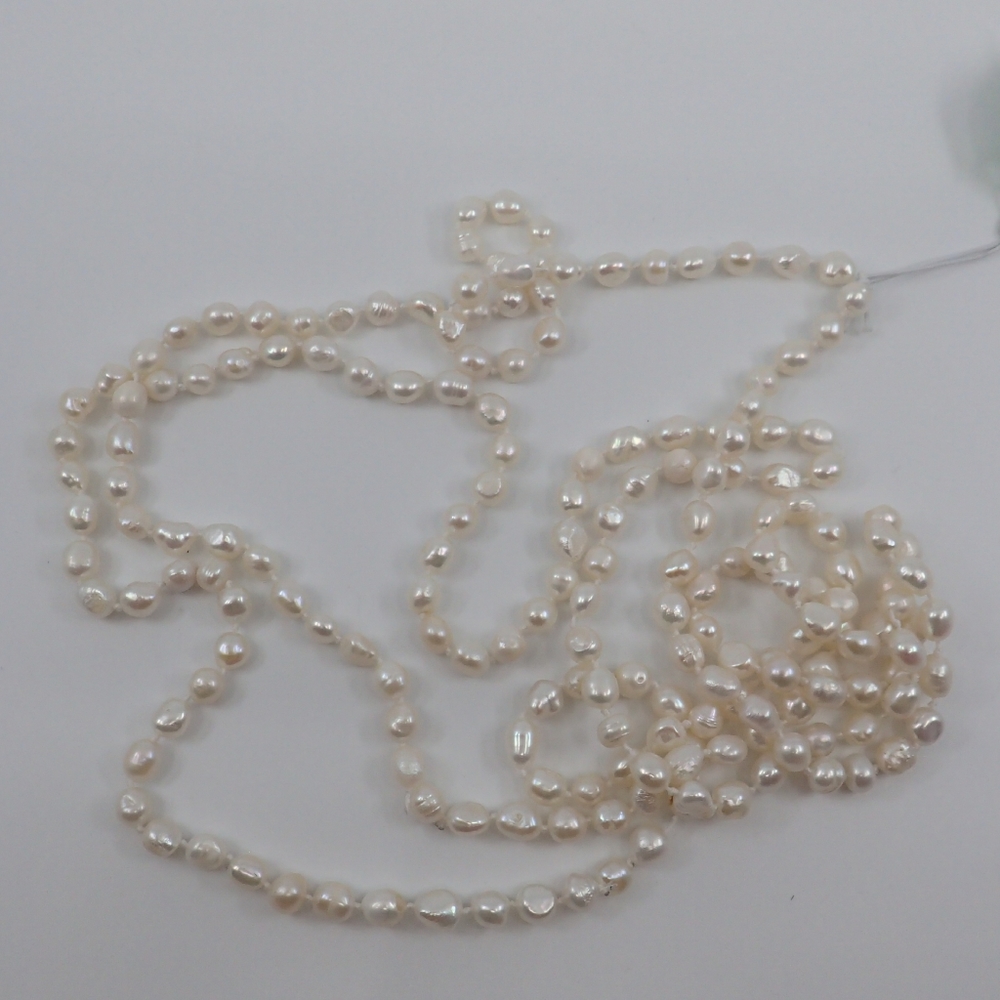 Iris and Lily London Freshwater Pearl Necklace